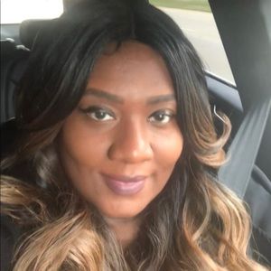 Meet your Posher, Cynthia